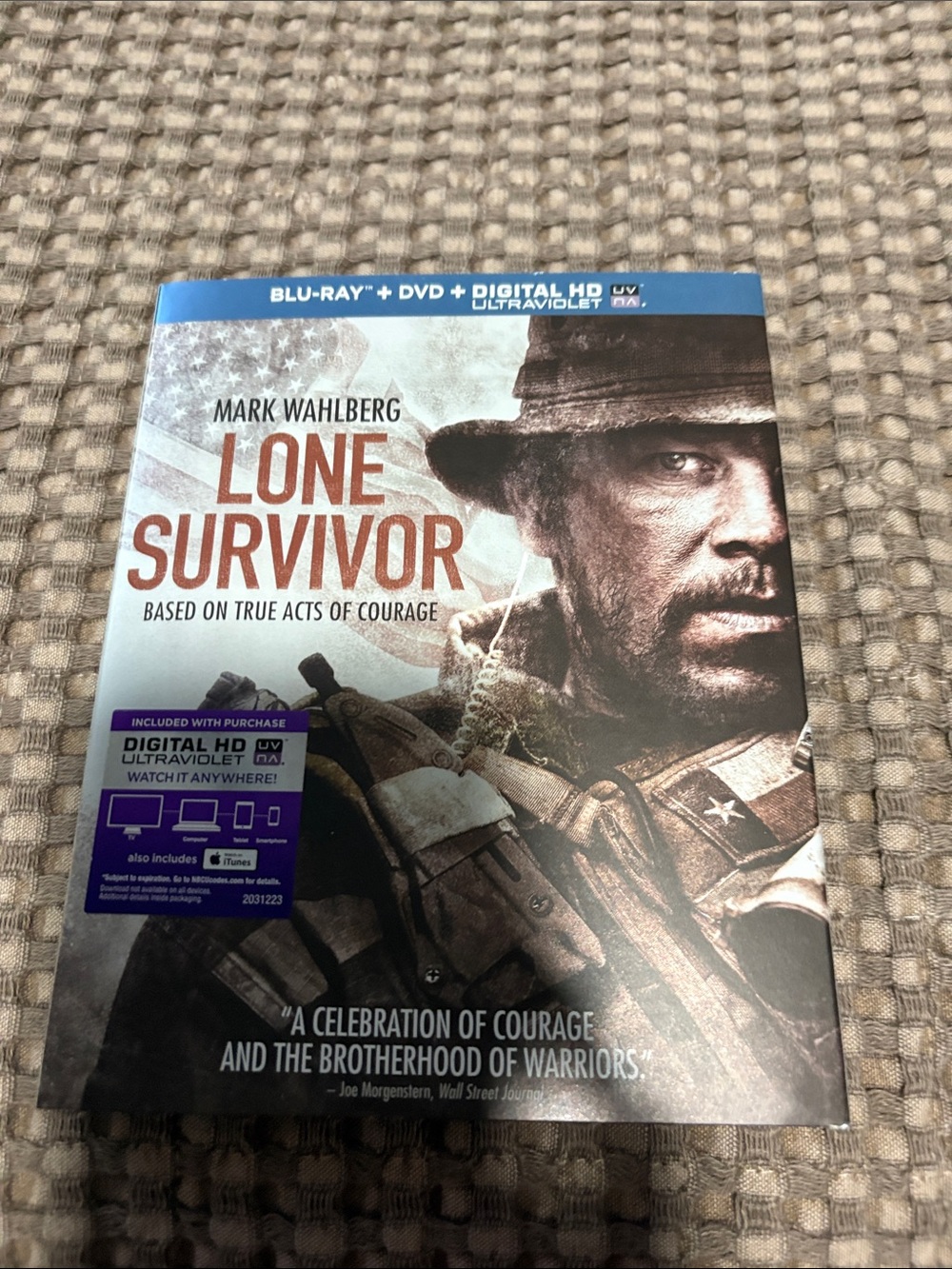 Lone Survivor (Blu-ray + DVD + Digital HD) - Mark Wahlberg - Blue & Brown